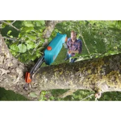 Gardena Potatore Elettrico Telescopico TCS 720/20 720W, Lunghezza Barra 20 Cm, Passo Catena 3/8. Altezza Di Lavoro Fino A 4,40 M. -Husqvarni Negozio 90543008 4